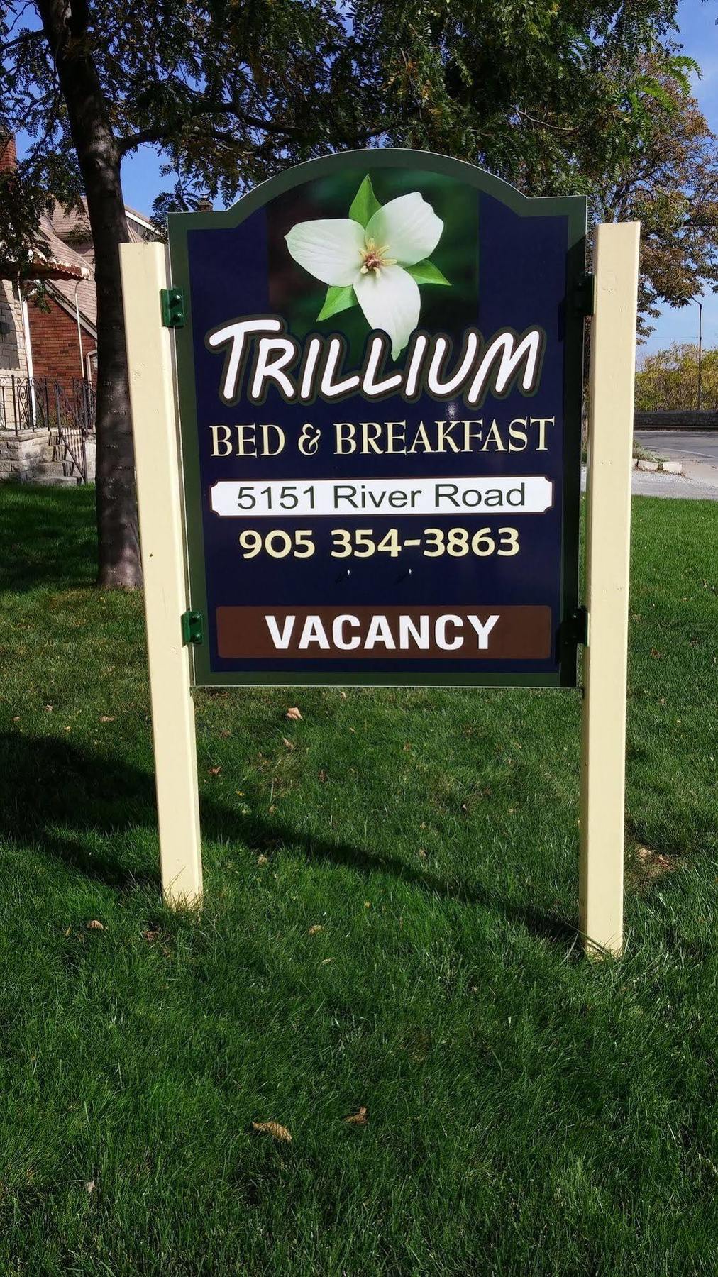 Trillium Bed & Breakfast ไนแอการาฟอลส์ ภายนอก รูปภาพ