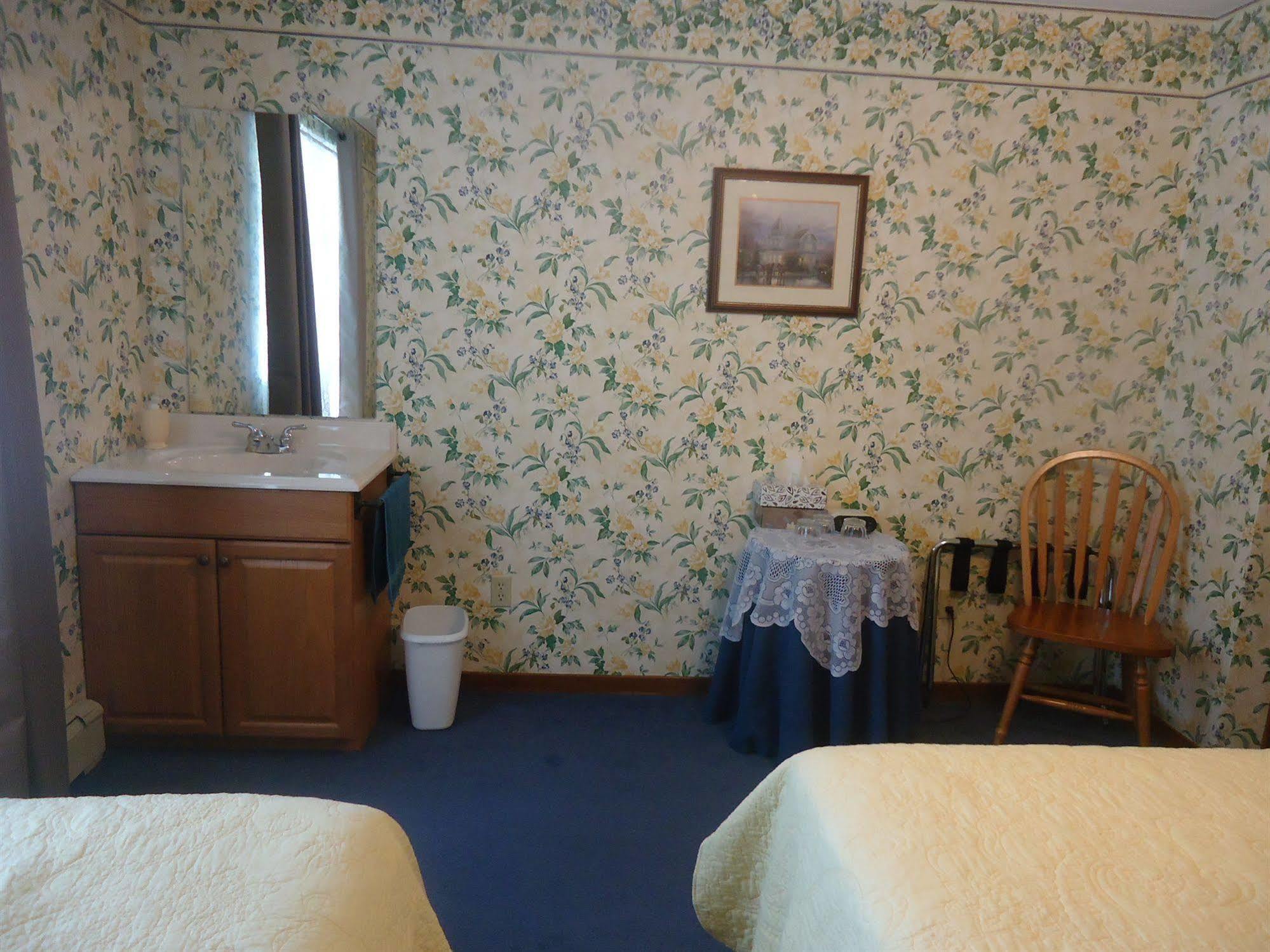 Trillium Bed & Breakfast ไนแอการาฟอลส์ ภายนอก รูปภาพ
