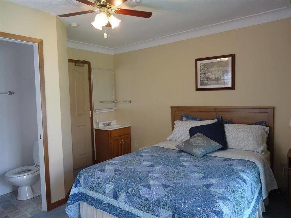 Trillium Bed & Breakfast ไนแอการาฟอลส์ ภายนอก รูปภาพ